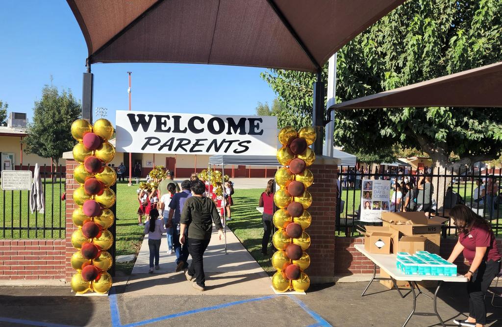 Welcome parents sign